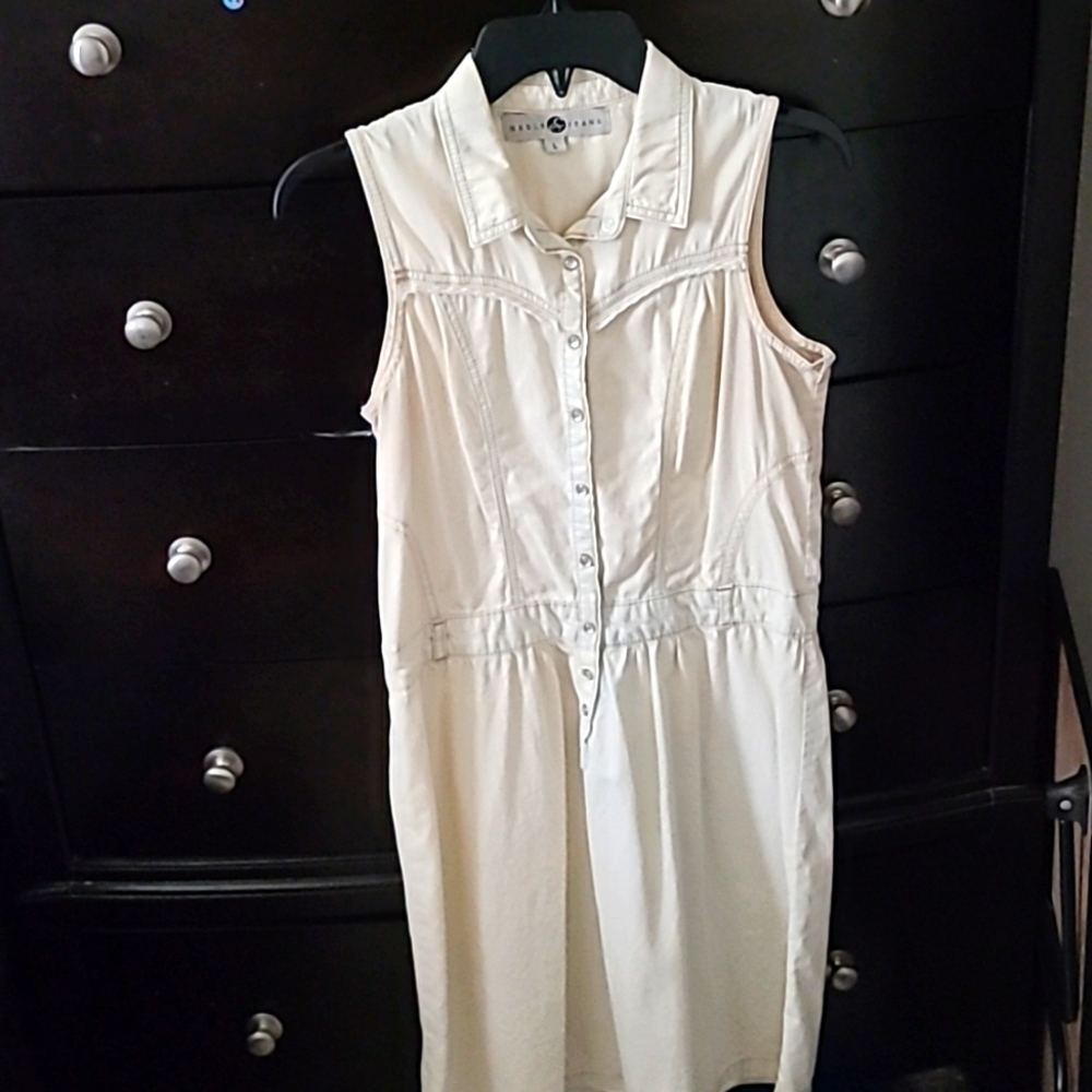 Cream Heels & Jeans sleeveless button up dress